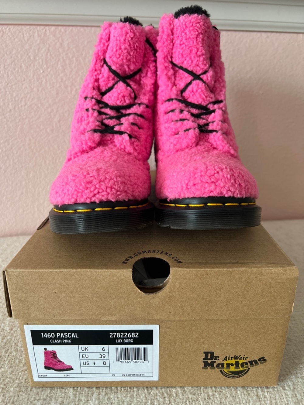 🪩NWT🪩 Dr. Martens - 1460 Lux Borg Faux Fur Combat Boots (Clash Pink) Size 8 - Picture 3 of 7